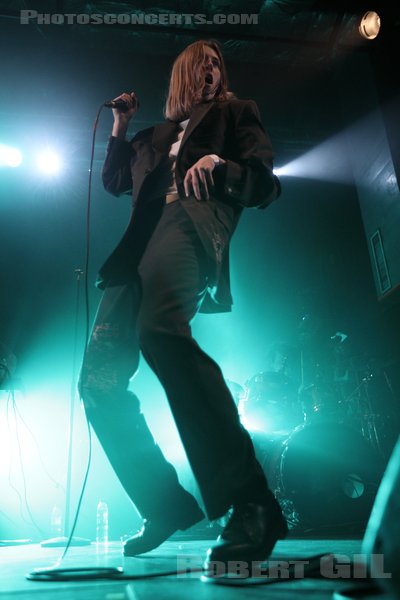 WHISPERING SONS - 2022-03-24 - PARIS - Petit Bain - 